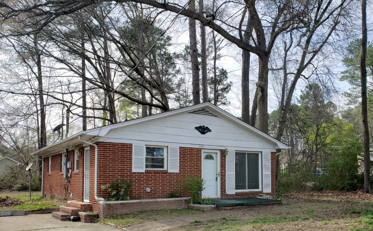 2421 Dearborn Dr