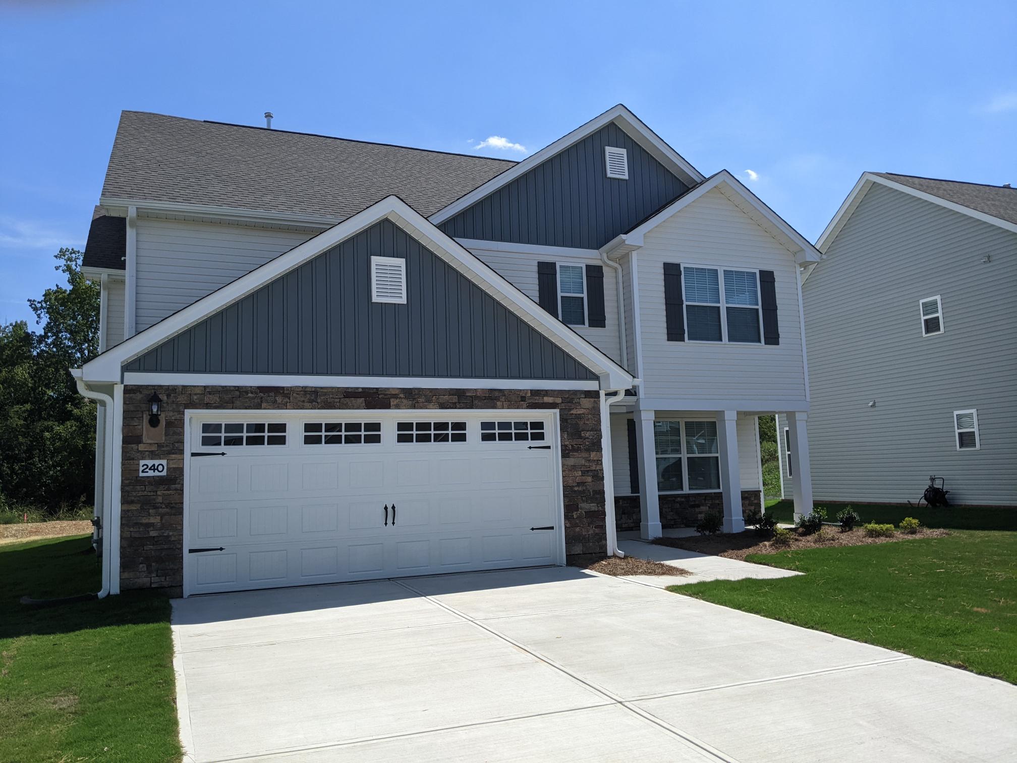 240 McClellan Trl