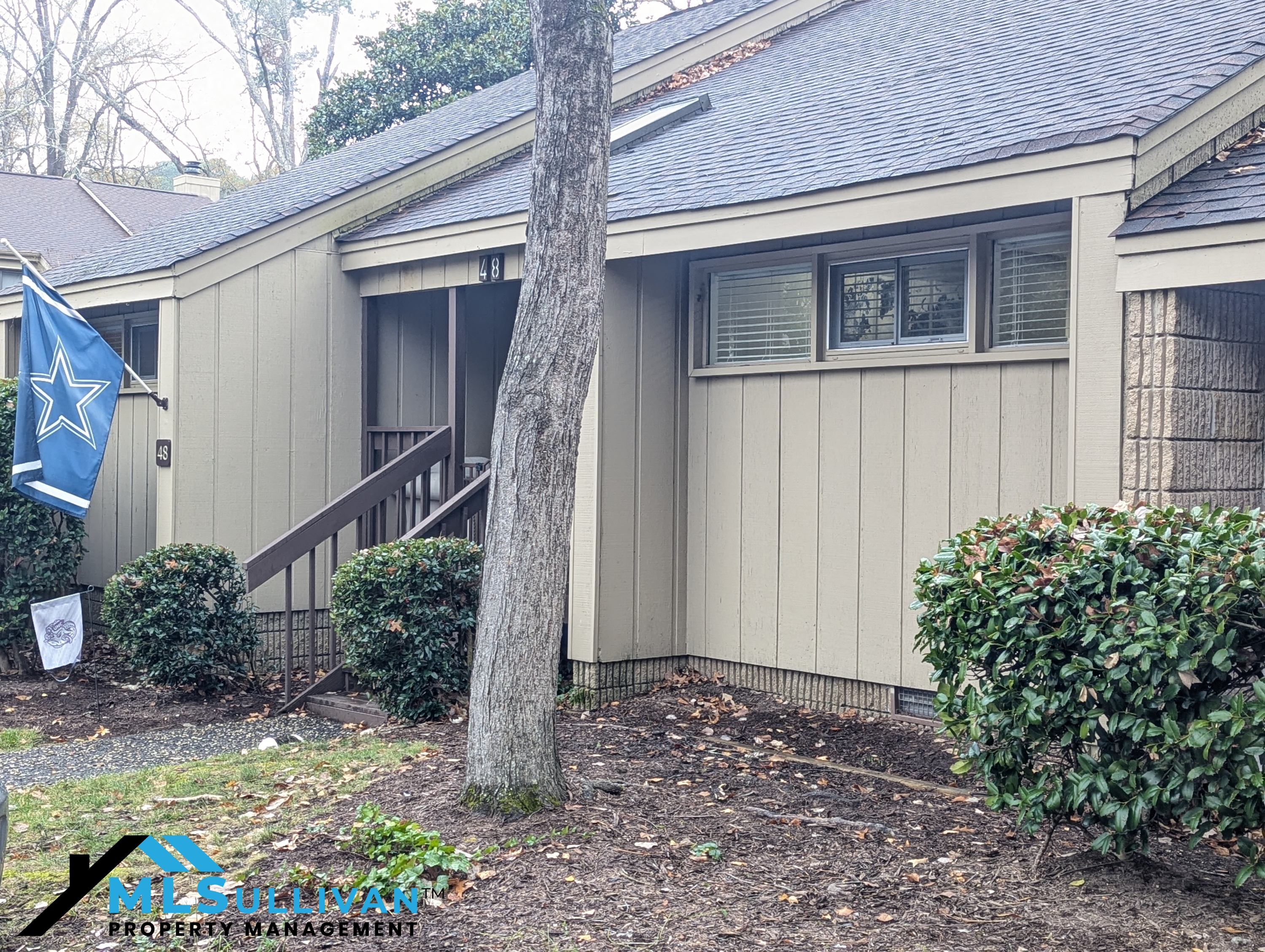 4100 Five Oaks Dr. #48