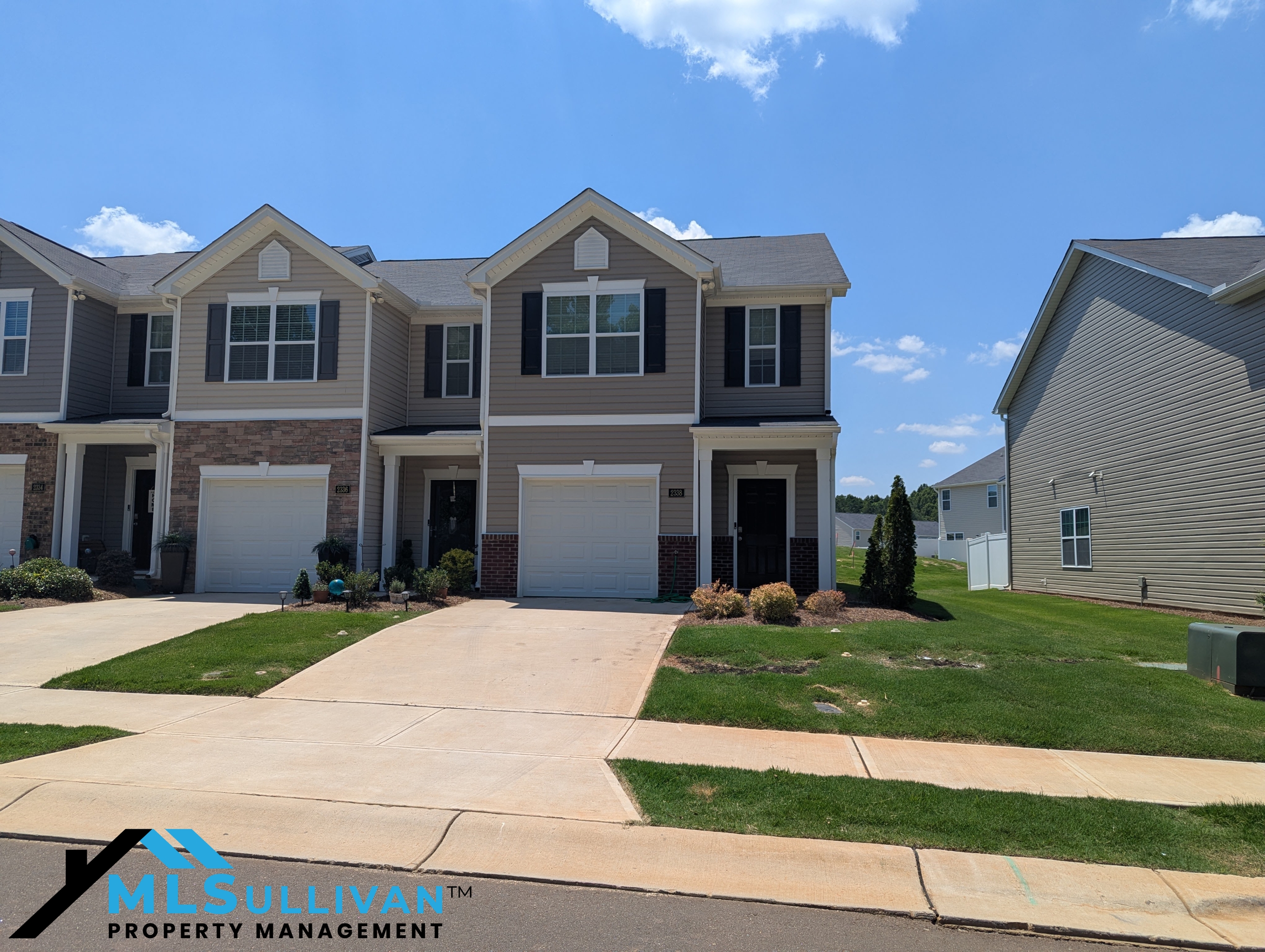 2338 Lily Dr - 1