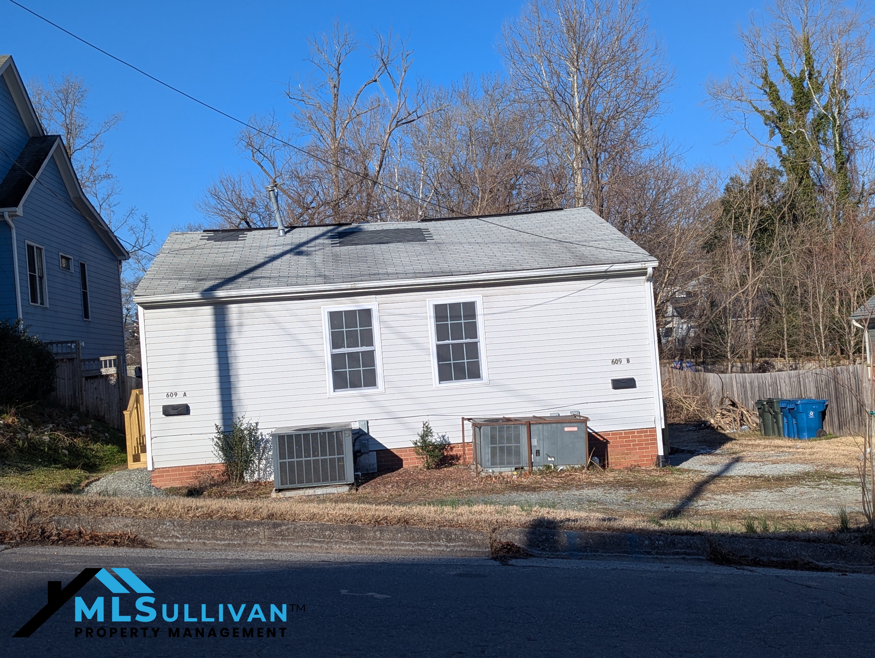 609 N Elizabeth St - 1