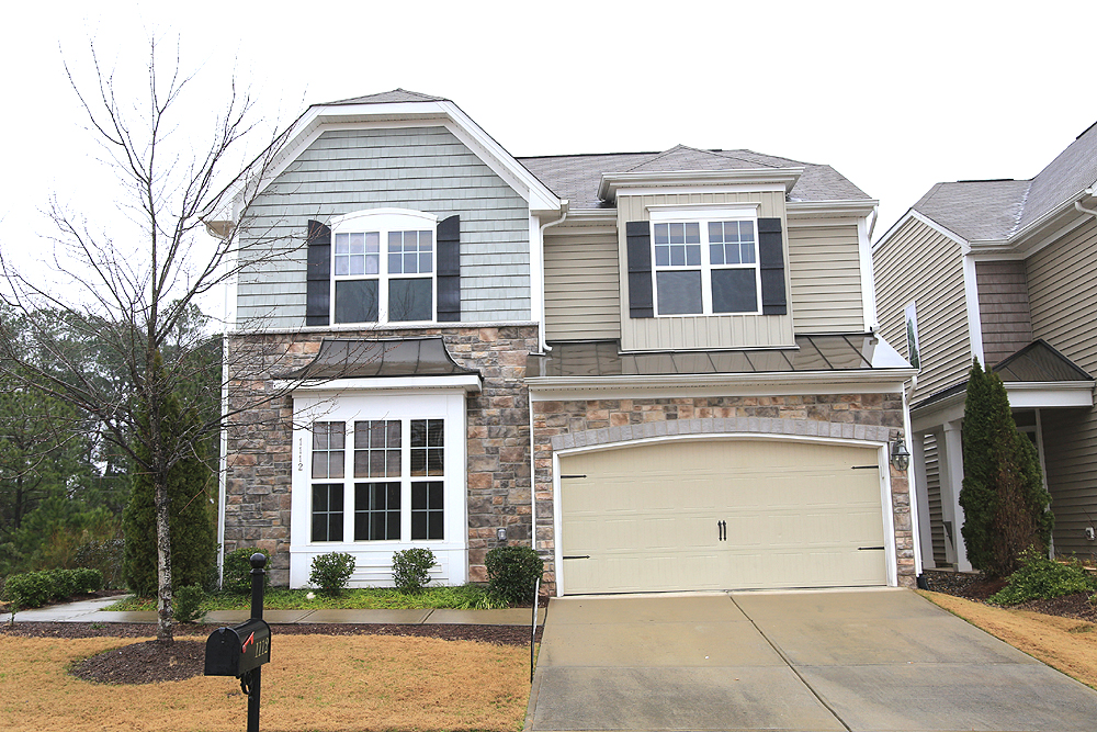 1112 Garden Square Ln