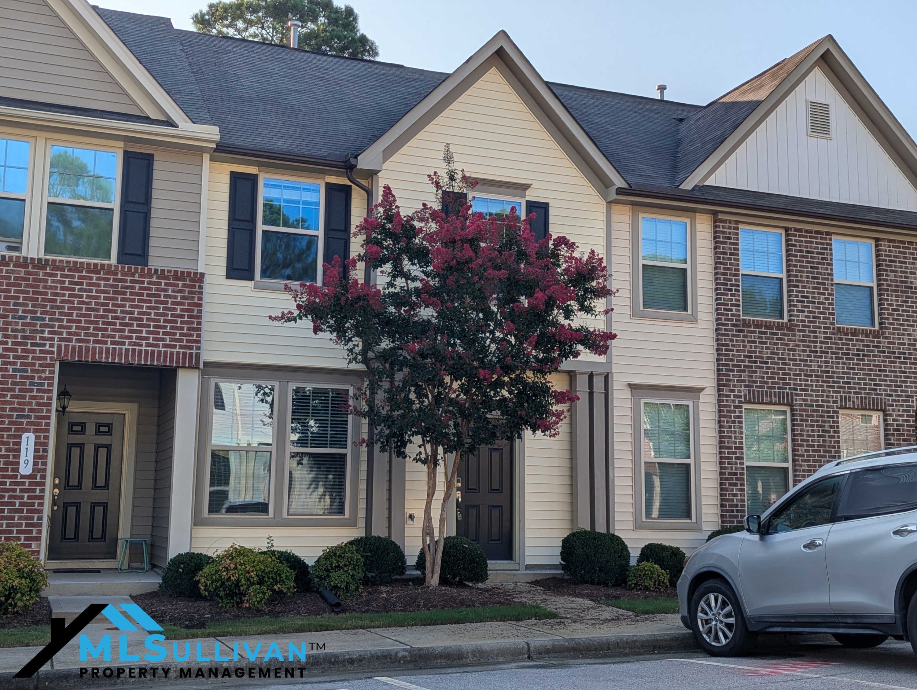 121 Holly Berry Ln